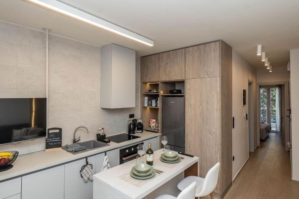 8 Blocks Apartments 4A アレクサンドルポリス エクステリア 写真