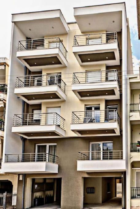 8 Blocks Apartments 4A アレクサンドルポリス エクステリア 写真